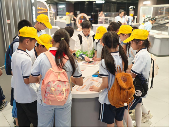 山海同閱 科技筑夢：連江百余名師生 赴榕開啟科普研學(xué)之旅