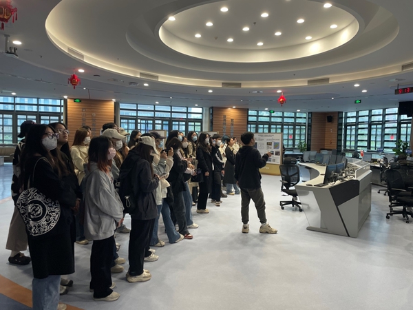 閩江學(xué)院赴省氣象臺開展氣象課程實(shí)踐