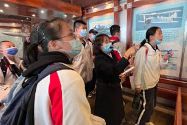 福州時(shí)代中學(xué)赴福州科技館船政文化分館參加“船政科普行，船遞青春夢(mèng)想”科普研學(xué)活動(dòng)