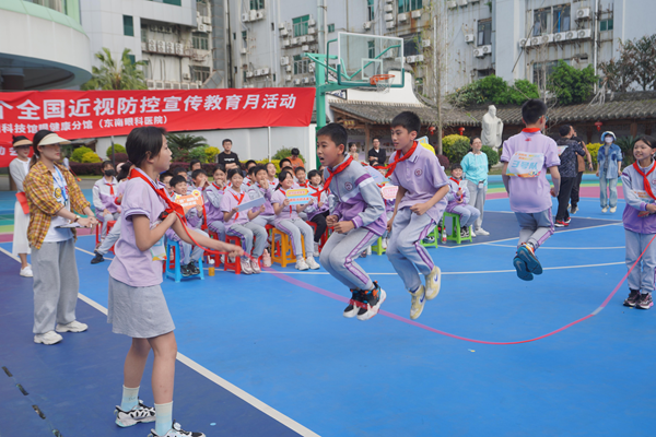 “目”浴陽(yáng)光 預(yù)防近視——這場(chǎng)趣味運(yùn)動(dòng)會(huì)快樂又護(hù)眼
